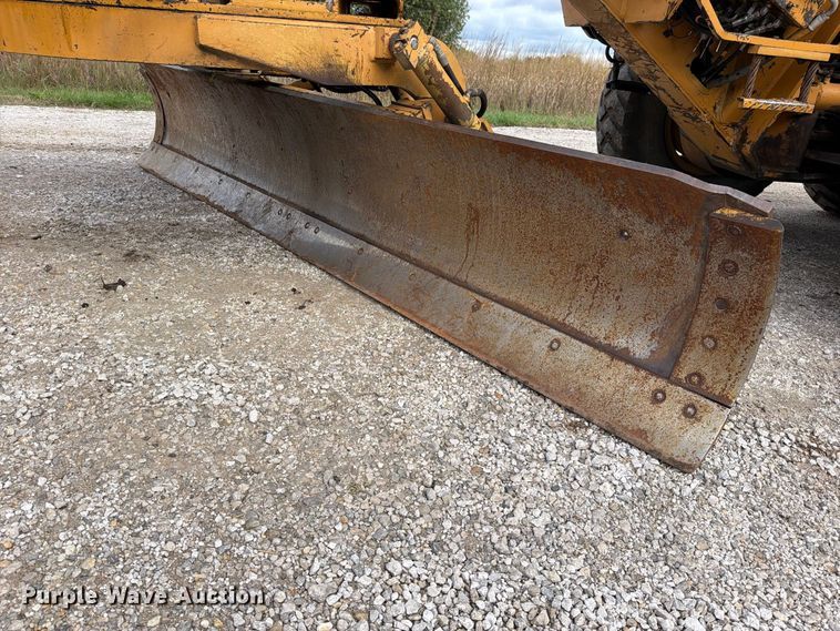 image for item FN5935 1987 Dresser A500E motor grader