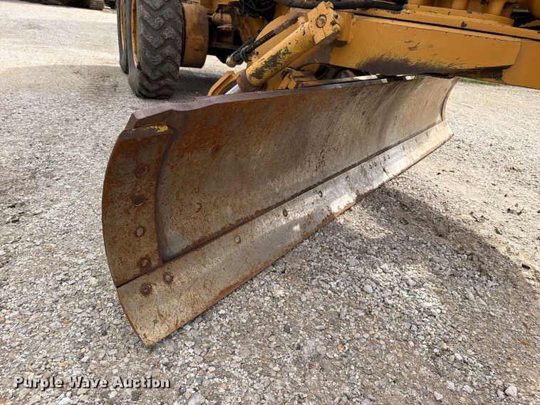 image for item FN5935 1987 Dresser A500E motor grader