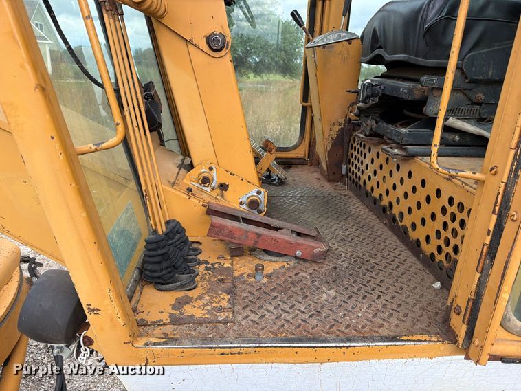 image for item FN5935 1987 Dresser A500E motor grader