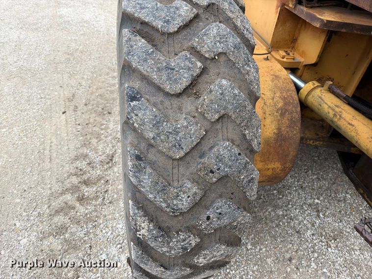 image for item FN5935 1987 Dresser A500E motor grader