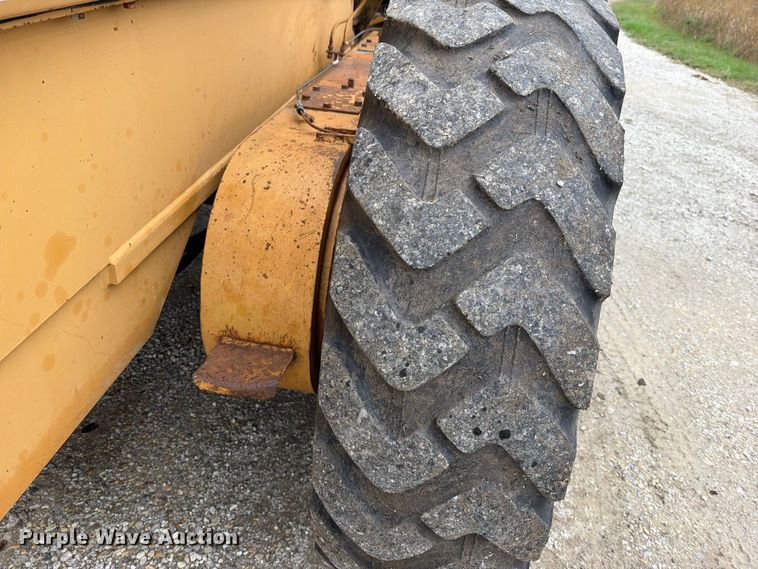 image for item FN5935 1987 Dresser A500E motor grader