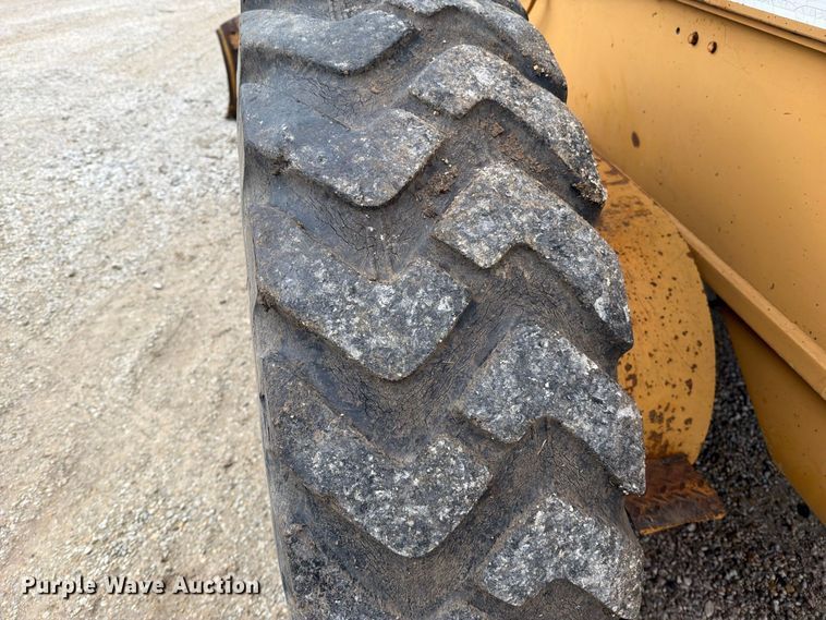 image for item FN5935 1987 Dresser A500E motor grader