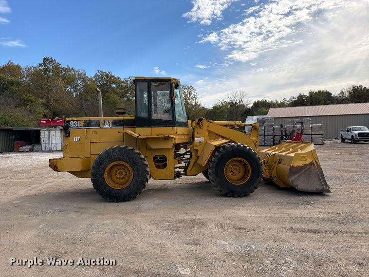 image for item FN5952 1997 Caterpillar 938F wheel loader