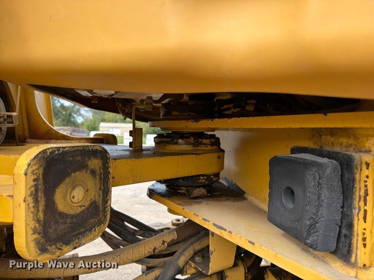 image for item FN5952 1997 Caterpillar 938F wheel loader