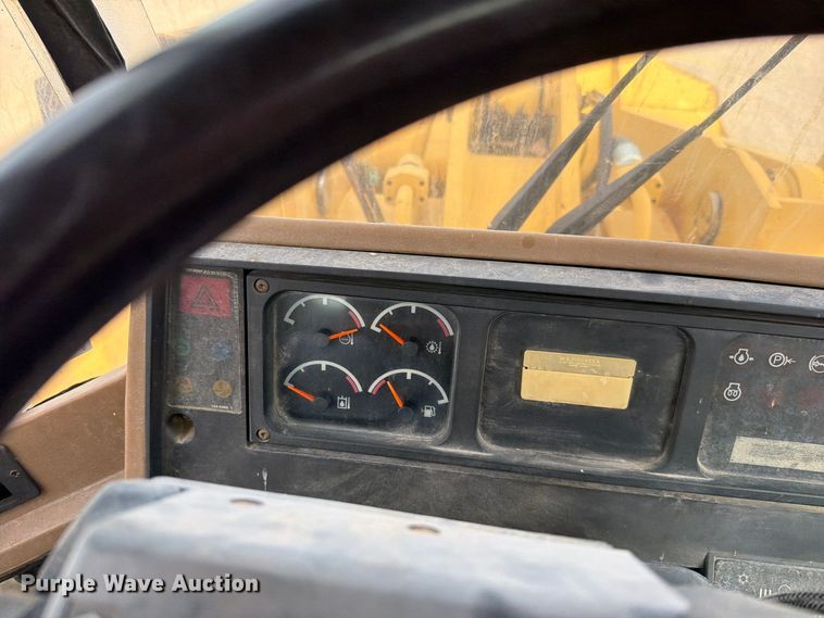 image for item FN5952 1997 Caterpillar 938F wheel loader