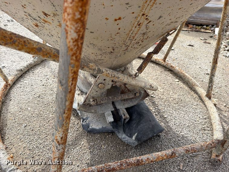 image for item FN5953 Gar-Bro 440-R concrete bucket