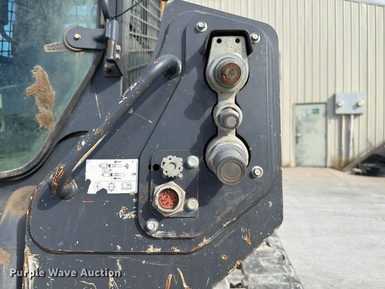 image for item FP3165 2018 John Deere 333G tracked skid steer loader