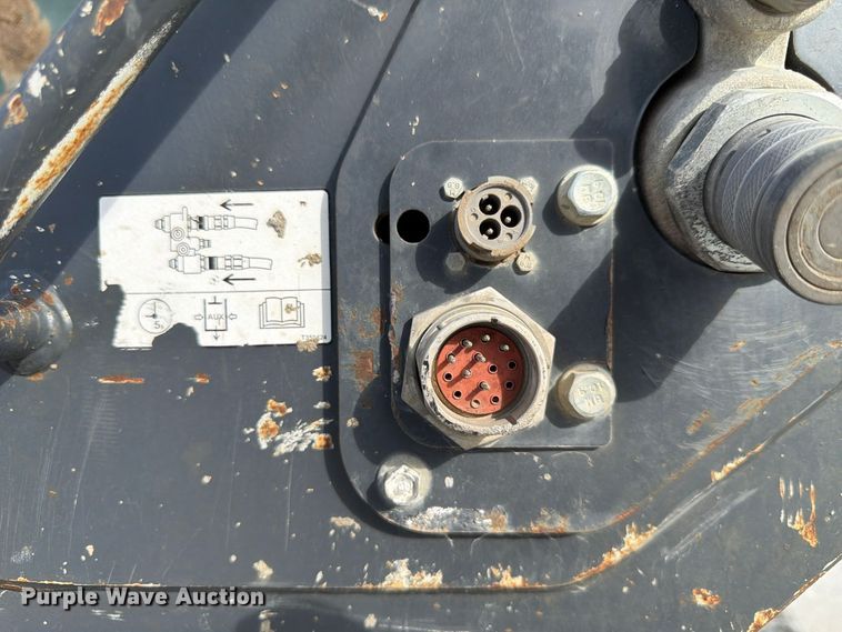 image for item FP3165 2018 John Deere 333G tracked skid steer loader