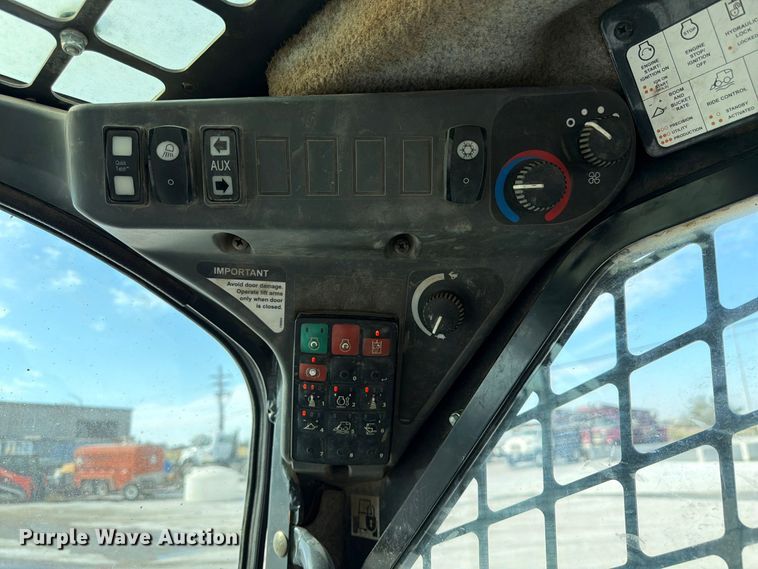 image for item FP3165 2018 John Deere 333G tracked skid steer loader