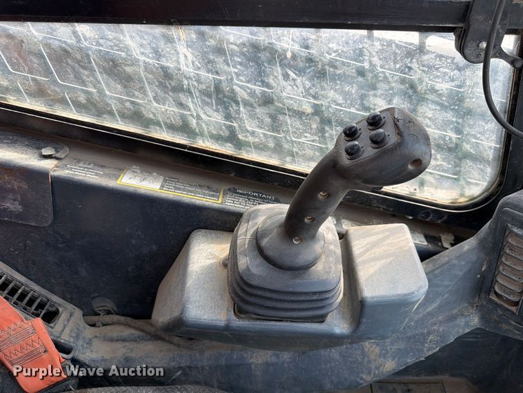 image for item FP3165 2018 John Deere 333G tracked skid steer loader