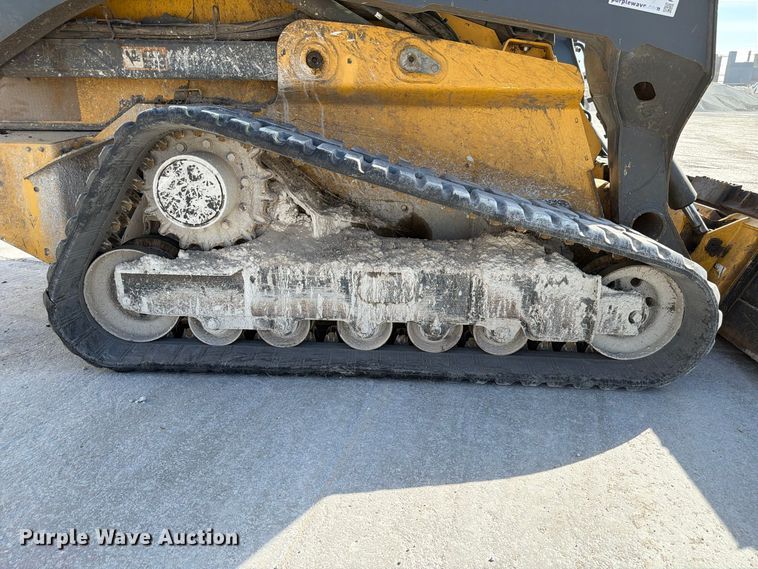 image for item FP3165 2018 John Deere 333G tracked skid steer loader