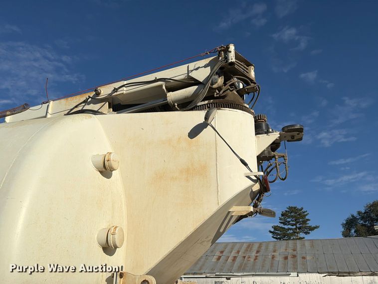 image for item FP3166 2003 Mack CV713 vacuum truck