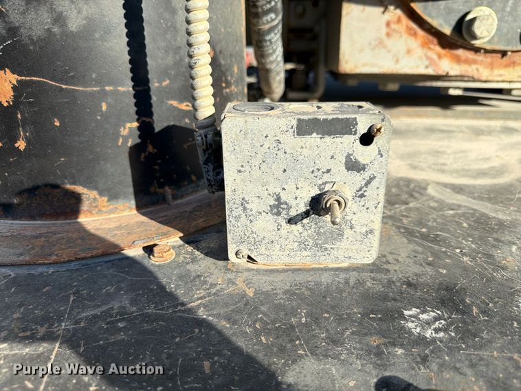 image for item FP3166 2003 Mack CV713 vacuum truck