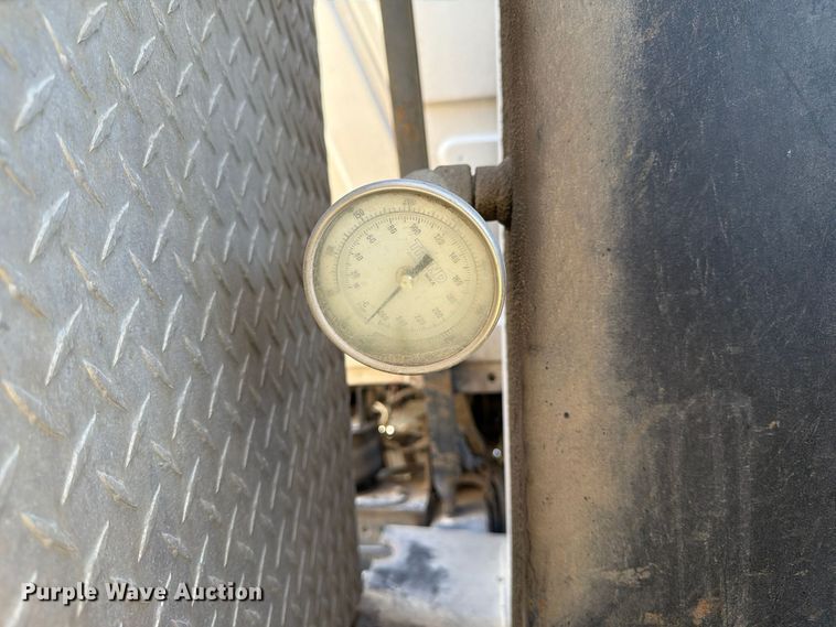 image for item FP3166 2003 Mack CV713 vacuum truck