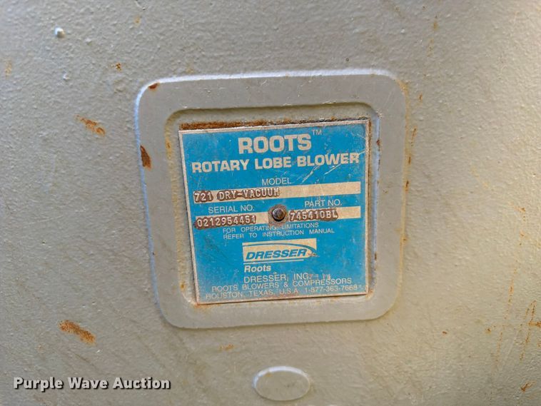 image for item FP3166 2003 Mack CV713 vacuum truck