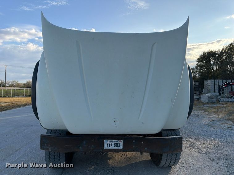 image for item FP3166 2003 Mack CV713 vacuum truck