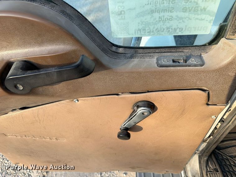 image for item FP3166 2003 Mack CV713 vacuum truck