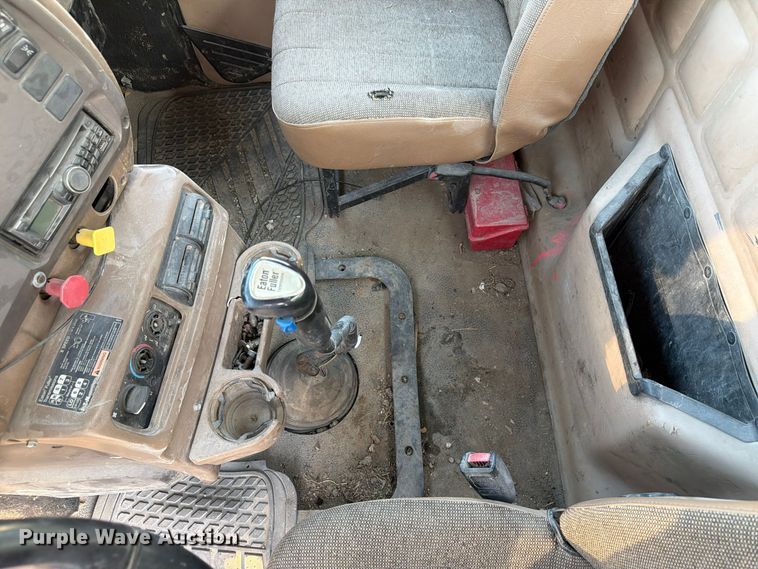 image for item FP3166 2003 Mack CV713 vacuum truck