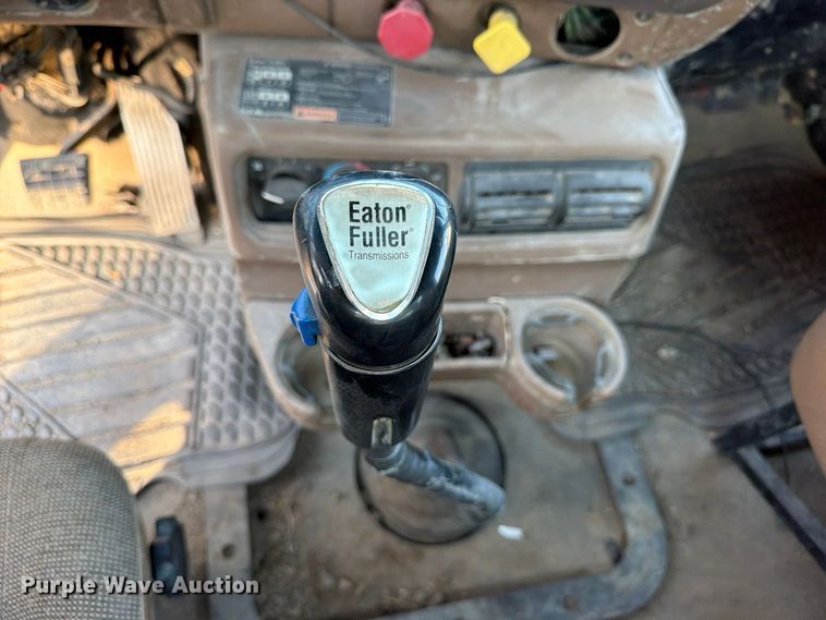 image for item FP3166 2003 Mack CV713 vacuum truck