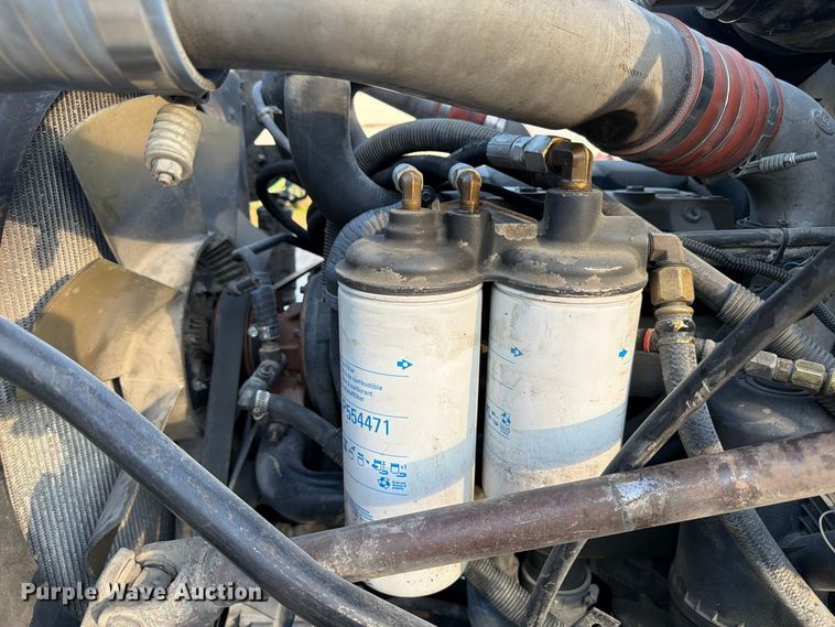image for item FP3166 2003 Mack CV713 vacuum truck