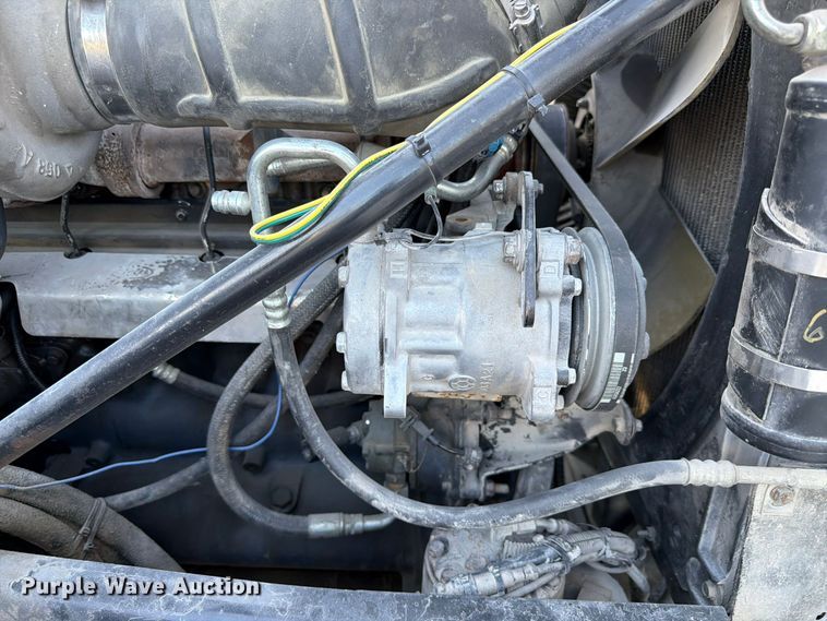 image for item FP3166 2003 Mack CV713 vacuum truck