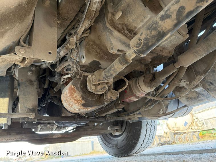 image for item FP3166 2003 Mack CV713 vacuum truck