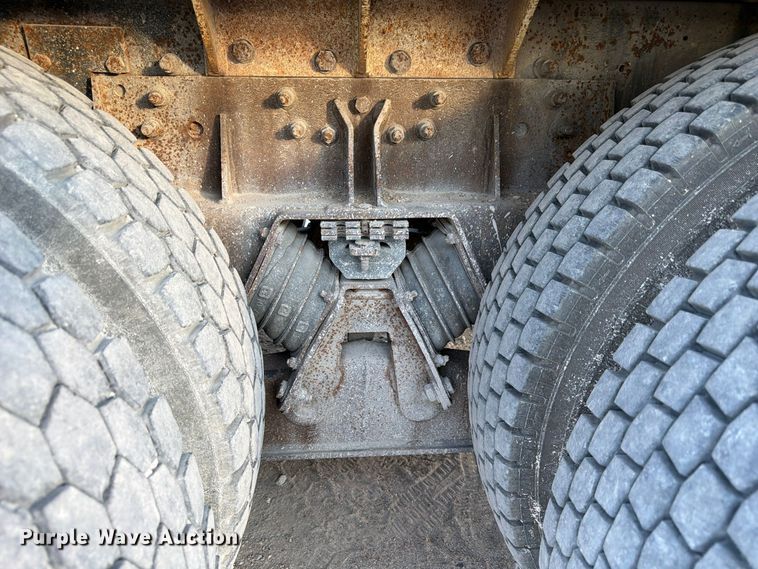 image for item FP3166 2003 Mack CV713 vacuum truck