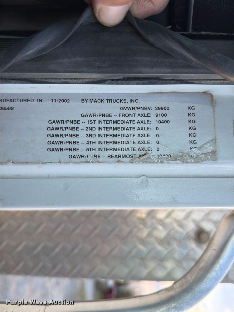 image for item FP3166 2003 Mack CV713 vacuum truck