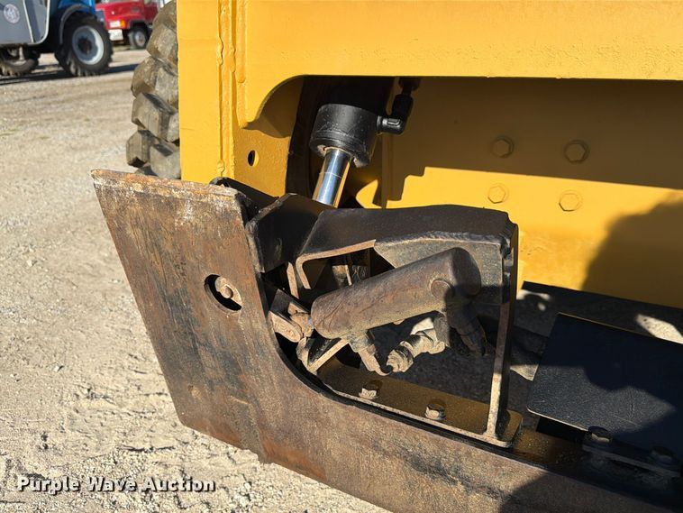 image for item FP3179 2007 Caterpillar 272C skid steer loader