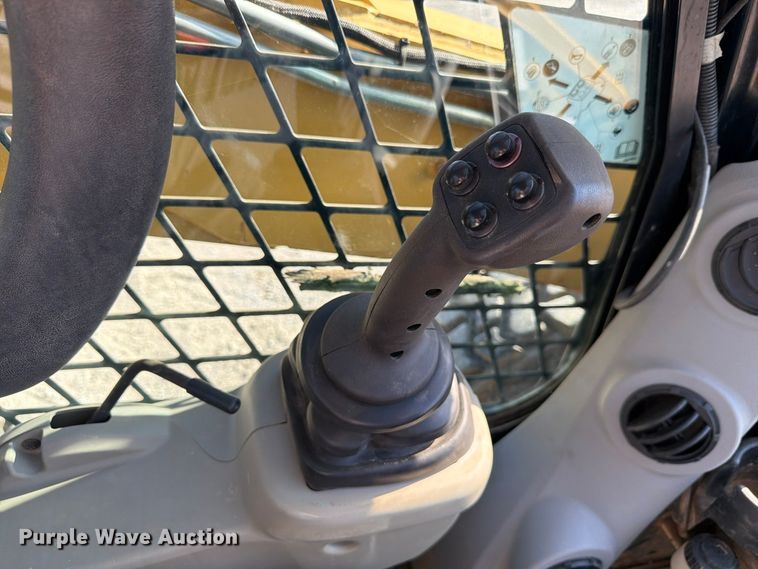 image for item FP3179 2007 Caterpillar 272C skid steer loader