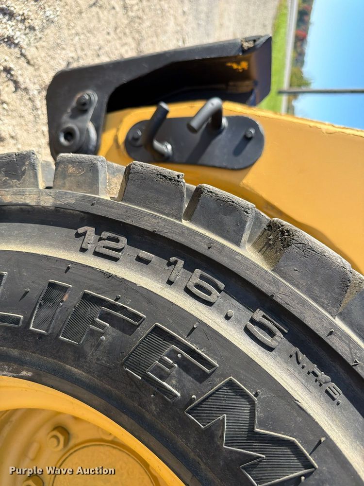 image for item FP3179 2007 Caterpillar 272C skid steer loader