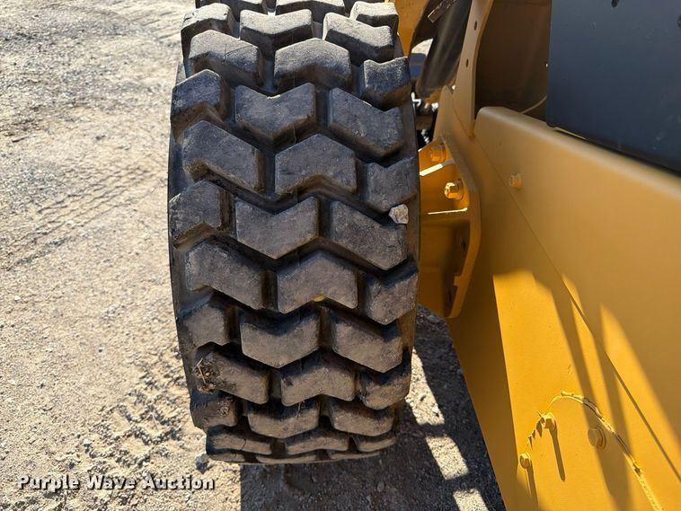 image for item FP3179 2007 Caterpillar 272C skid steer loader