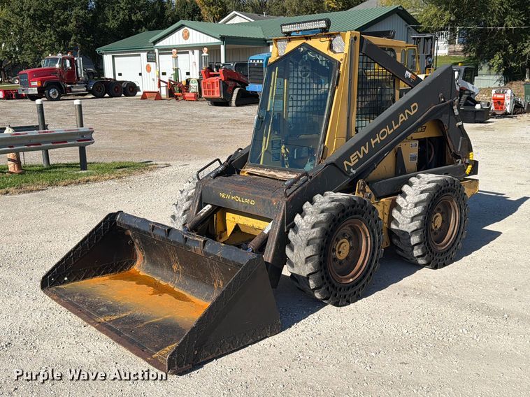 image for item FP3180 1994 New Holland L785 skid steer loader