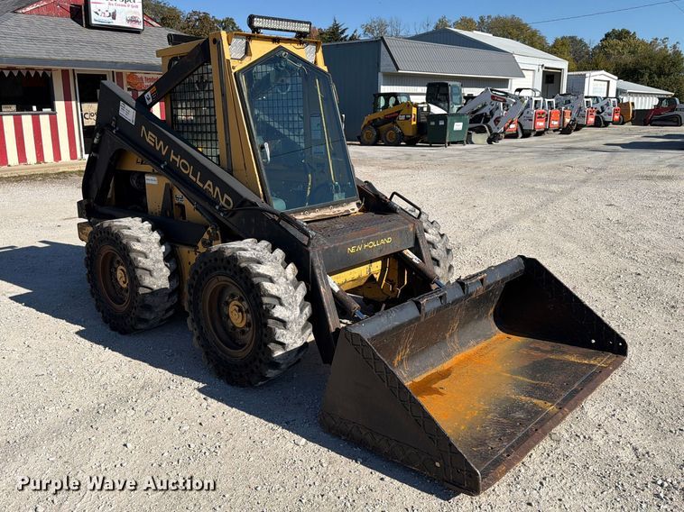 image for item FP3180 1994 New Holland L785 skid steer loader