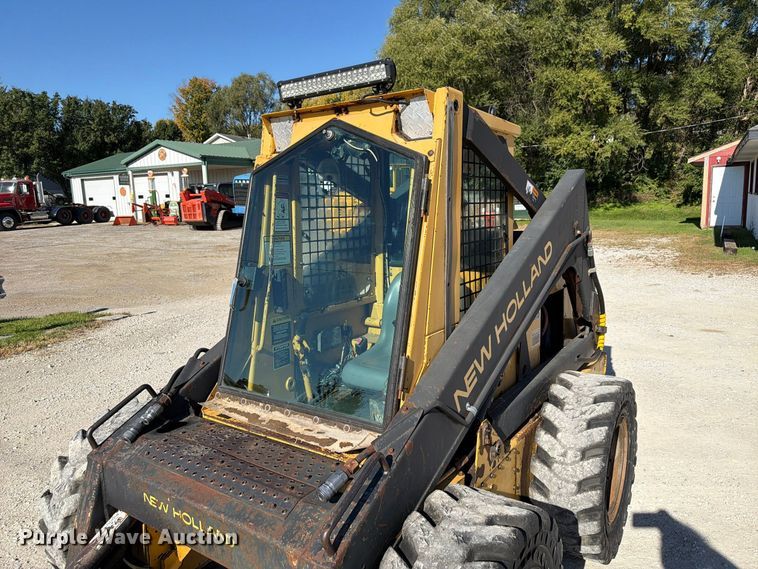 image for item FP3180 1994 New Holland L785 skid steer loader