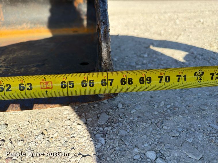 image for item FP3180 1994 New Holland L785 skid steer loader