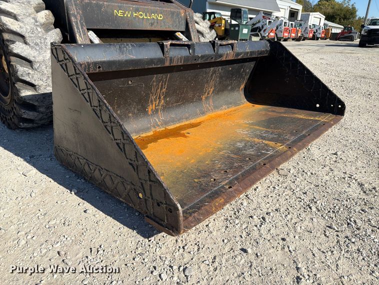 image for item FP3180 1994 New Holland L785 skid steer loader