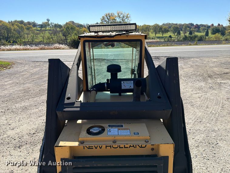 image for item FP3180 1994 New Holland L785 skid steer loader