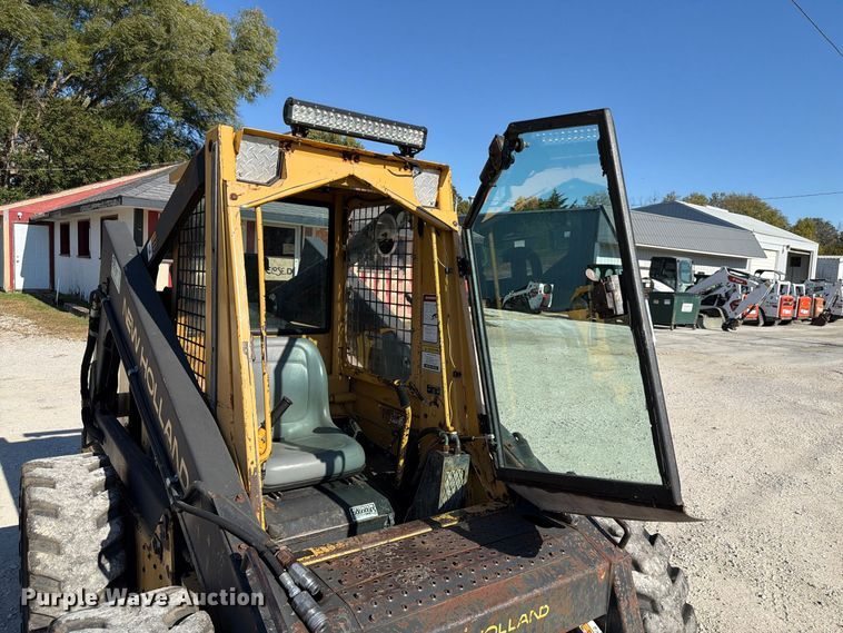 image for item FP3180 1994 New Holland L785 skid steer loader