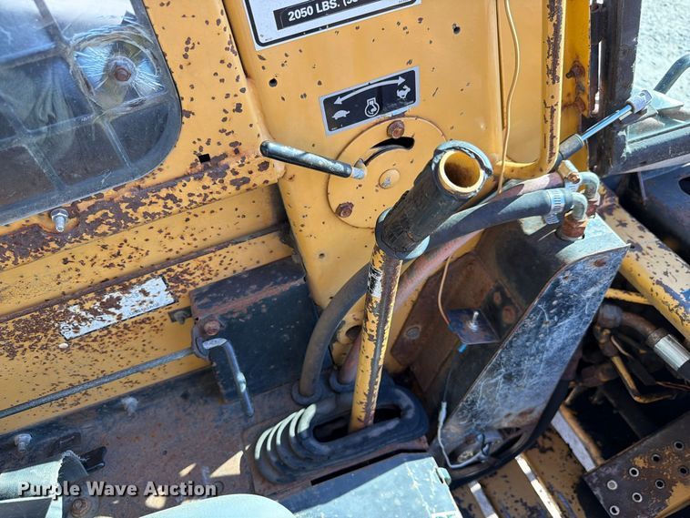image for item FP3180 1994 New Holland L785 skid steer loader