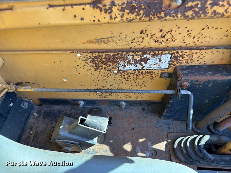 image for item FP3180 1994 New Holland L785 skid steer loader
