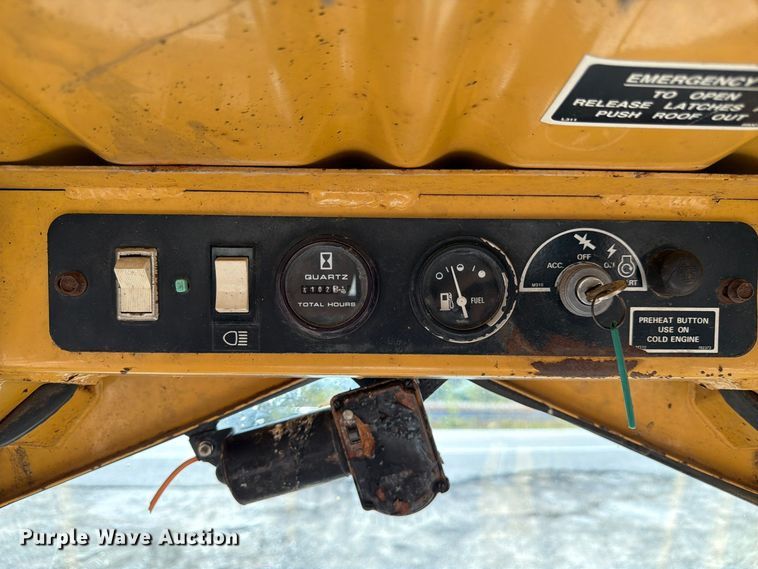 image for item FP3180 1994 New Holland L785 skid steer loader