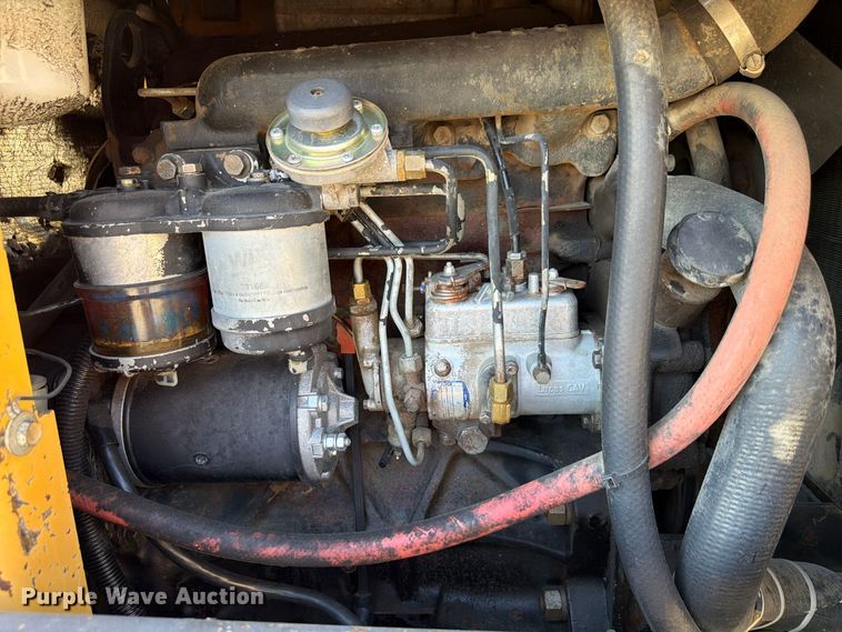 image for item FP3180 1994 New Holland L785 skid steer loader