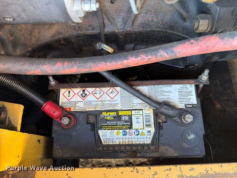 image for item FP3180 1994 New Holland L785 skid steer loader