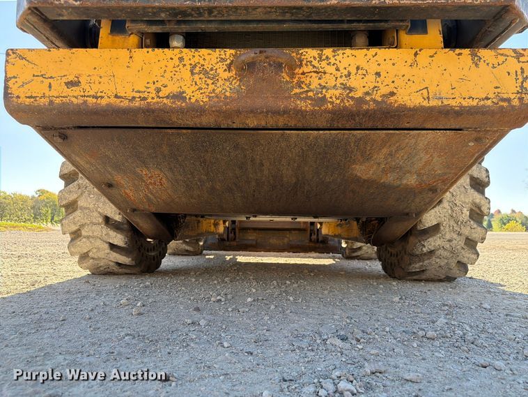 image for item FP3180 1994 New Holland L785 skid steer loader