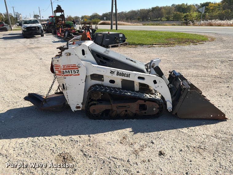 image for item FP3183 2005 Bobcat MT52 compact utility loader