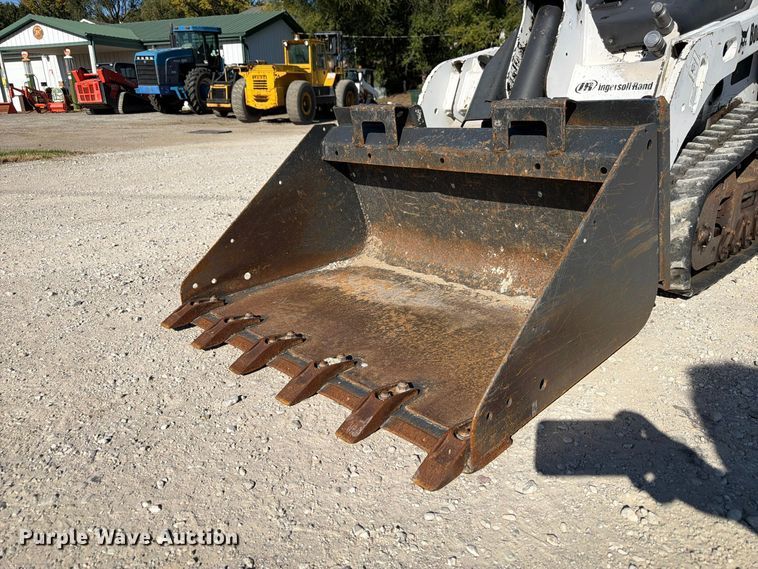 image for item FP3183 2005 Bobcat MT52 compact utility loader