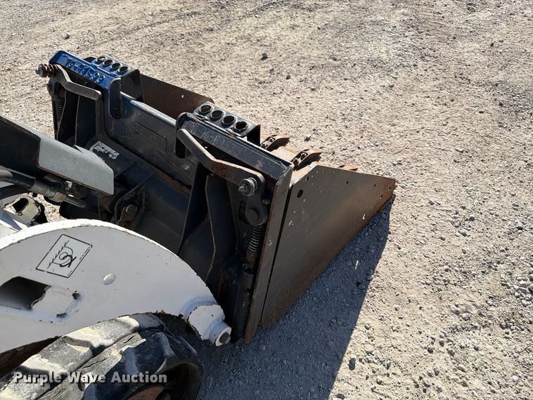 image for item FP3183 2005 Bobcat MT52 compact utility loader