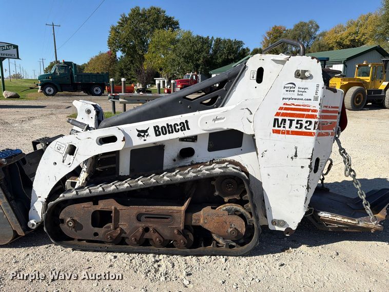 image for item FP3183 2005 Bobcat MT52 compact utility loader
