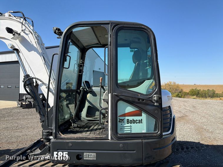 image for item FP3185 2013 Bobcat E85M mini excavator